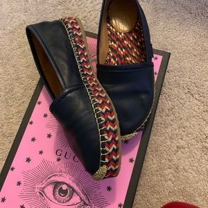 GUCCI Leather flats size 6